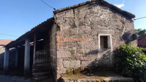 Casa en Carballiño (O)
