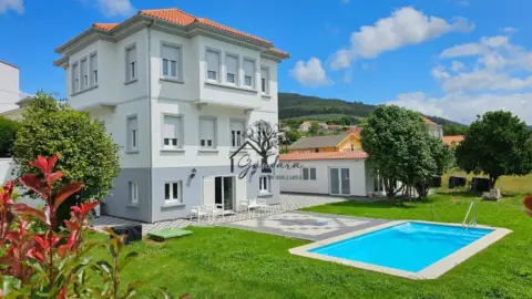 Casa en Neda