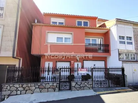 Chalet en calle de la Calzada