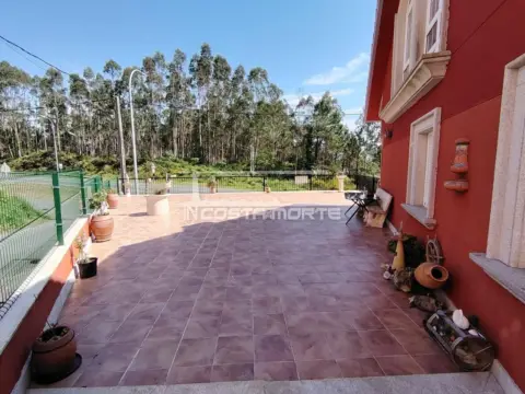 Casa adosada en Rúa da Coruña