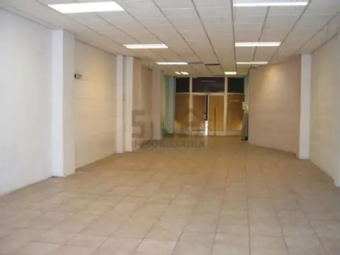 Local comercial en calle del Progreso