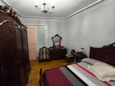 Piso en calle Mariano Domínguez Berrueta