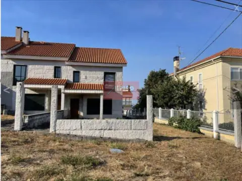 Casa adosada en calle de Curros Enríquez
