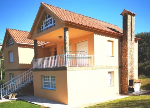 Chalet en Cangas