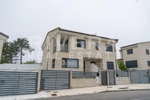 Casa pareada en calle Lugar Soutullo - Noalla