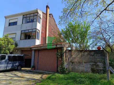 Chalet en Carballiño (O)