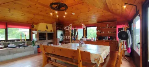 Casa en Neda