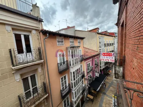 Piso en calle de San Carlos