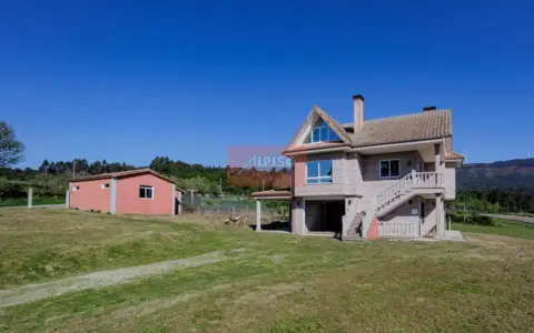 Chalet en calle Boedes