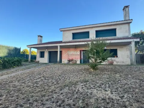 Chalet en Ourense