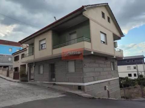 Casa en calle de Toén