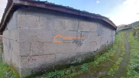 Casa en Cenlle