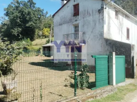 Casa en Neda