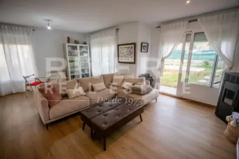 Casa pareada en calle Nantes - Sanxenxo