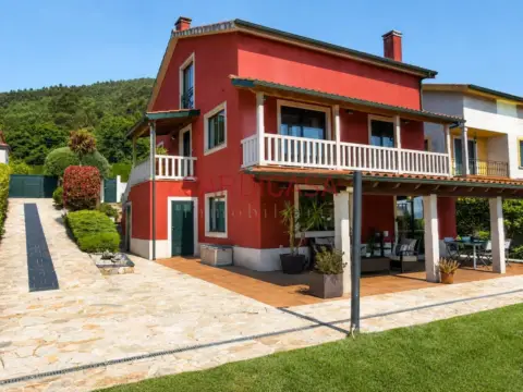 Chalet en Rúa Tres Penedos