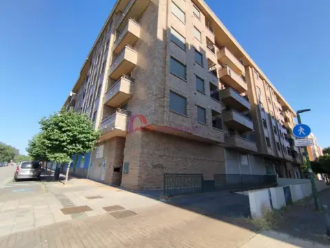 Piso en calle de la Autónoma