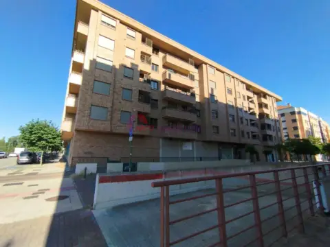 Piso en calle de la Autónoma