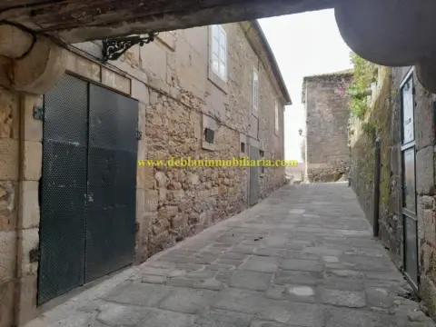 Casa en calle de Entrehornos