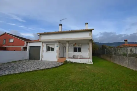 Casa en calle Lugar Vilar