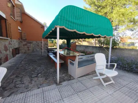 Chalet en calle los Pinos - Las Lomas