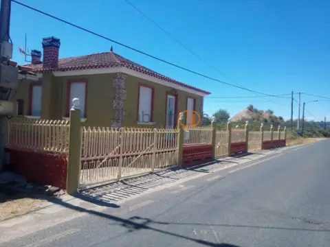 Casa en Xunqueira de Espadanedo