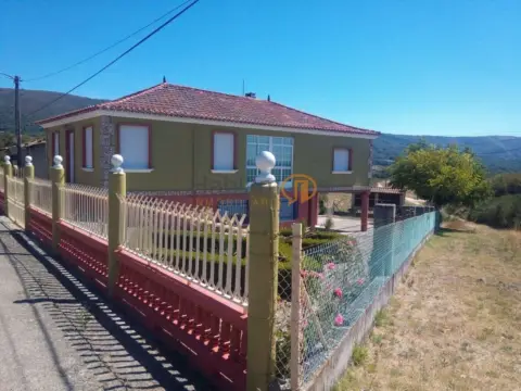 Casa en Xunqueira de Espadanedo