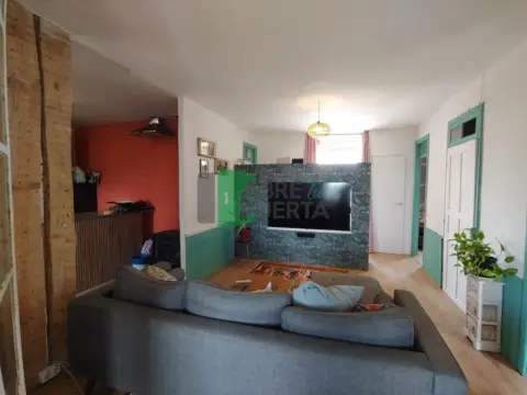 Casa en Cenlle