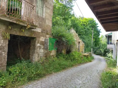 Casa en Leiro