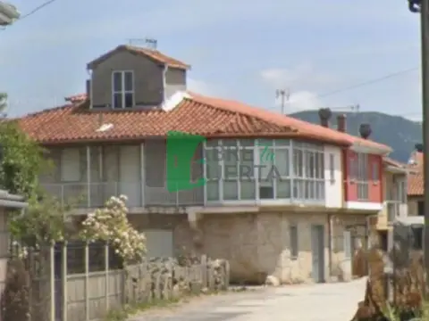 Chalet en Maceda