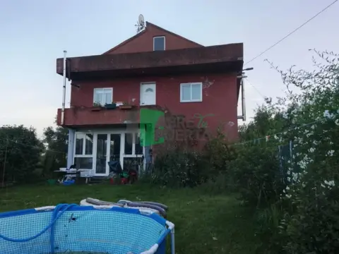 Casa en Leiro