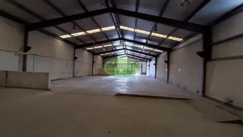 Nave industrial en Ourense