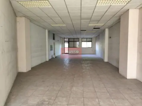 Local comercial en calle del Progreso