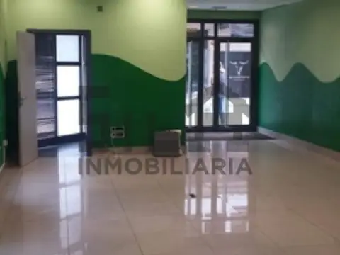 Local comercial en calle de Ervedelo