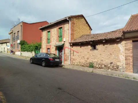 Casa en calle del Ayuntamiento