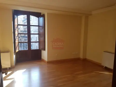 Piso en calle de Espoz y Mina