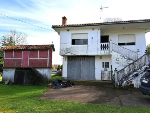 Casa en calle Lugar Montealto