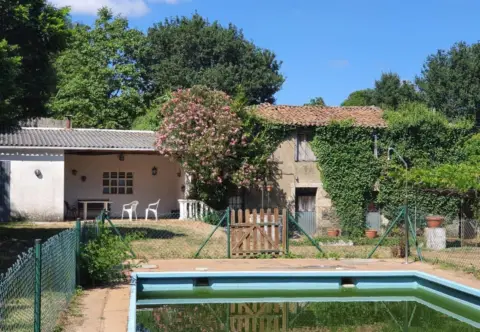 Casa en calle Lg. Oza