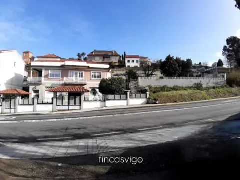 Chalet en calle Avenida Do Aerporto, nº 101