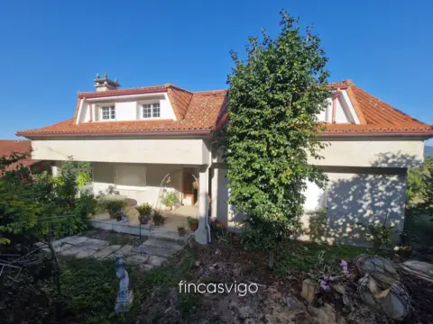 Casa en calle Gomesende, nº 32