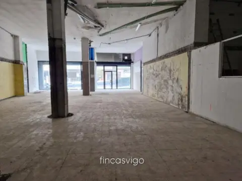 Local comercial en Avenida del Alcalde Gregorio Espino, 35