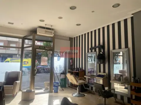 Local comercial en Avenida de Zamora
