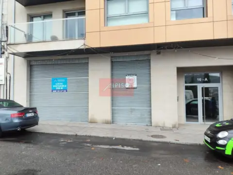 Local comercial en Avenida de Otero Pedrayo
