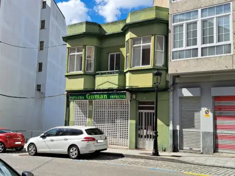 Casa en Avenida de Jesús García Naveira