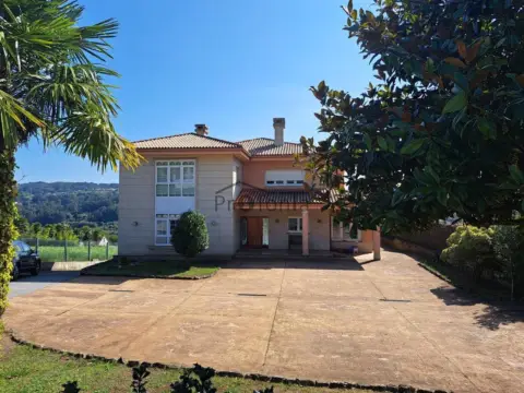 Casa en calle O Castro de San Fiz
