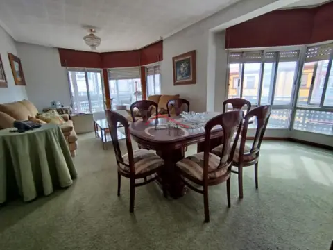 Piso en calle de Laureano Díez Canseco