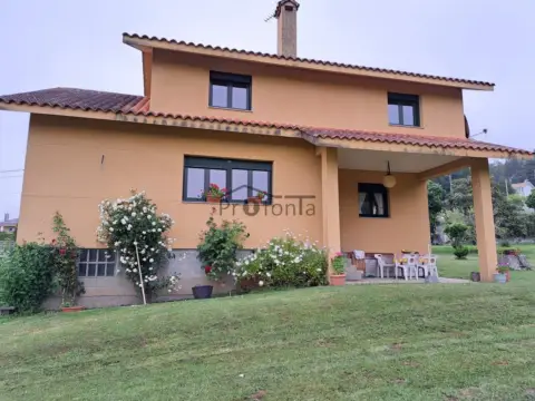 Casa en calle Lubre