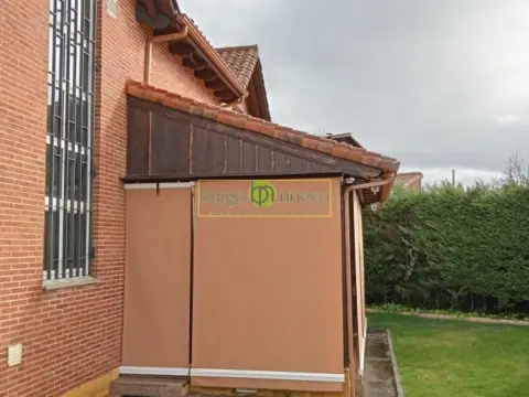 Chalet en Valdefresno