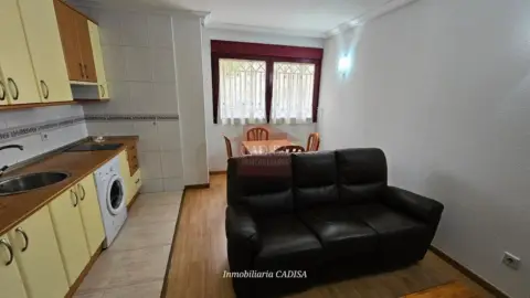 Apartamento en calle Pza Castrotorafe