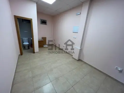 Local comercial en calle de Cabeza de Manzaneda