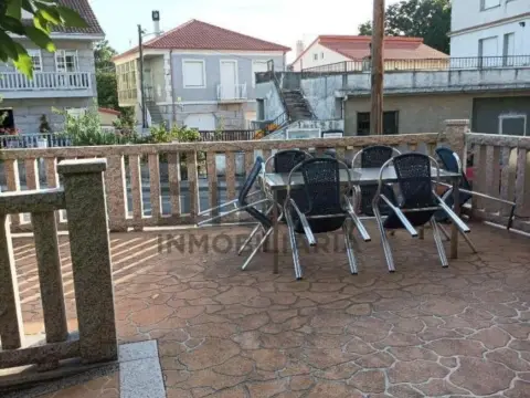 Chalet en San Cibrao Das Viñas